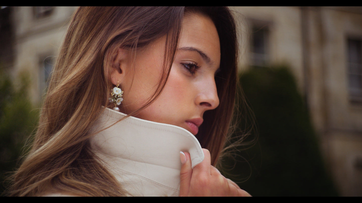 Sequin Flower Drop White