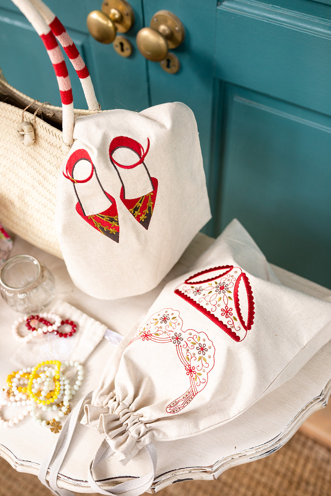 Linen Shoe Bag Ruby on Natural