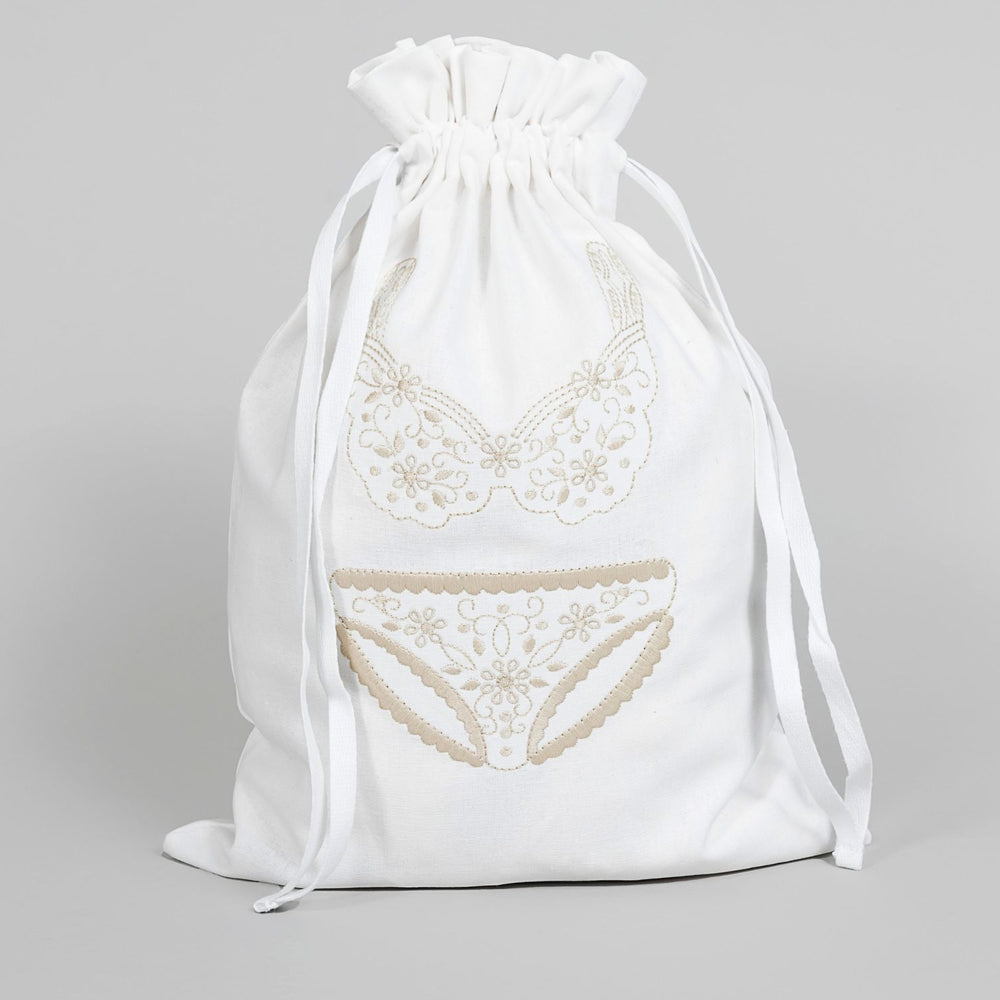 
                  
                    Linen Underwear Bag Natural on White
                  
                