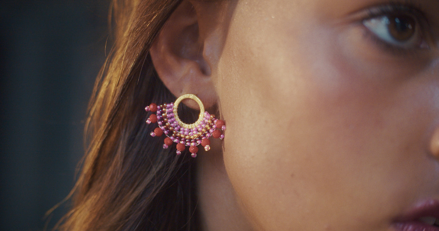 Goddess Stud Hot pink