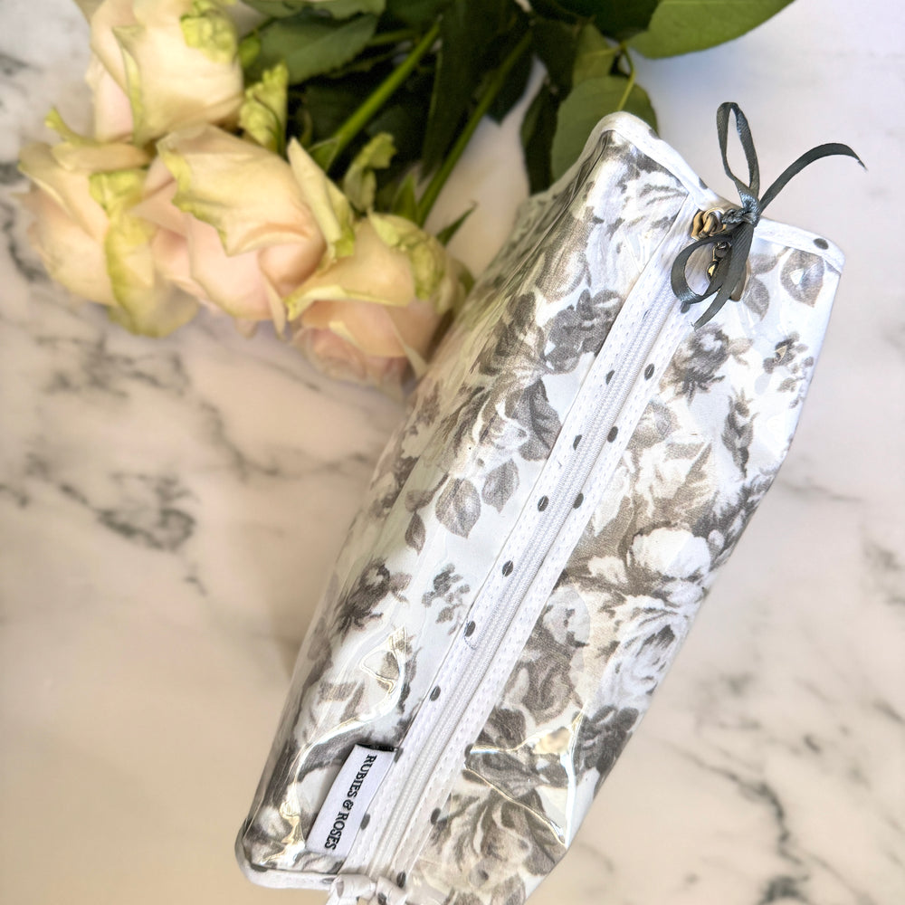 
                  
                    Grey Rose Box
                  
                
