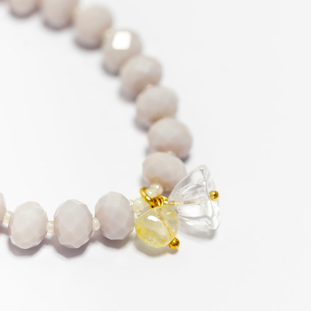 
                  
                    Flower bracelet - light grey
                  
                